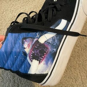 SHARKWEEK VANS 8🦈